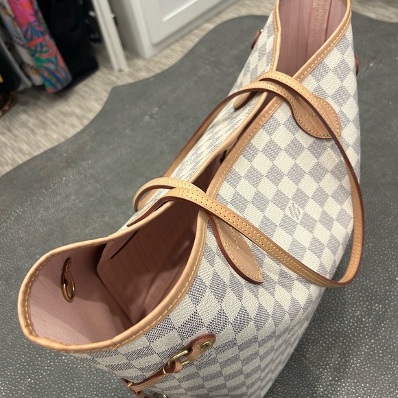 Louis Vuitton Neverfull Rose Ballerine MM White Damier Azur Canvas w RECEIPT - Picture 10 of 10